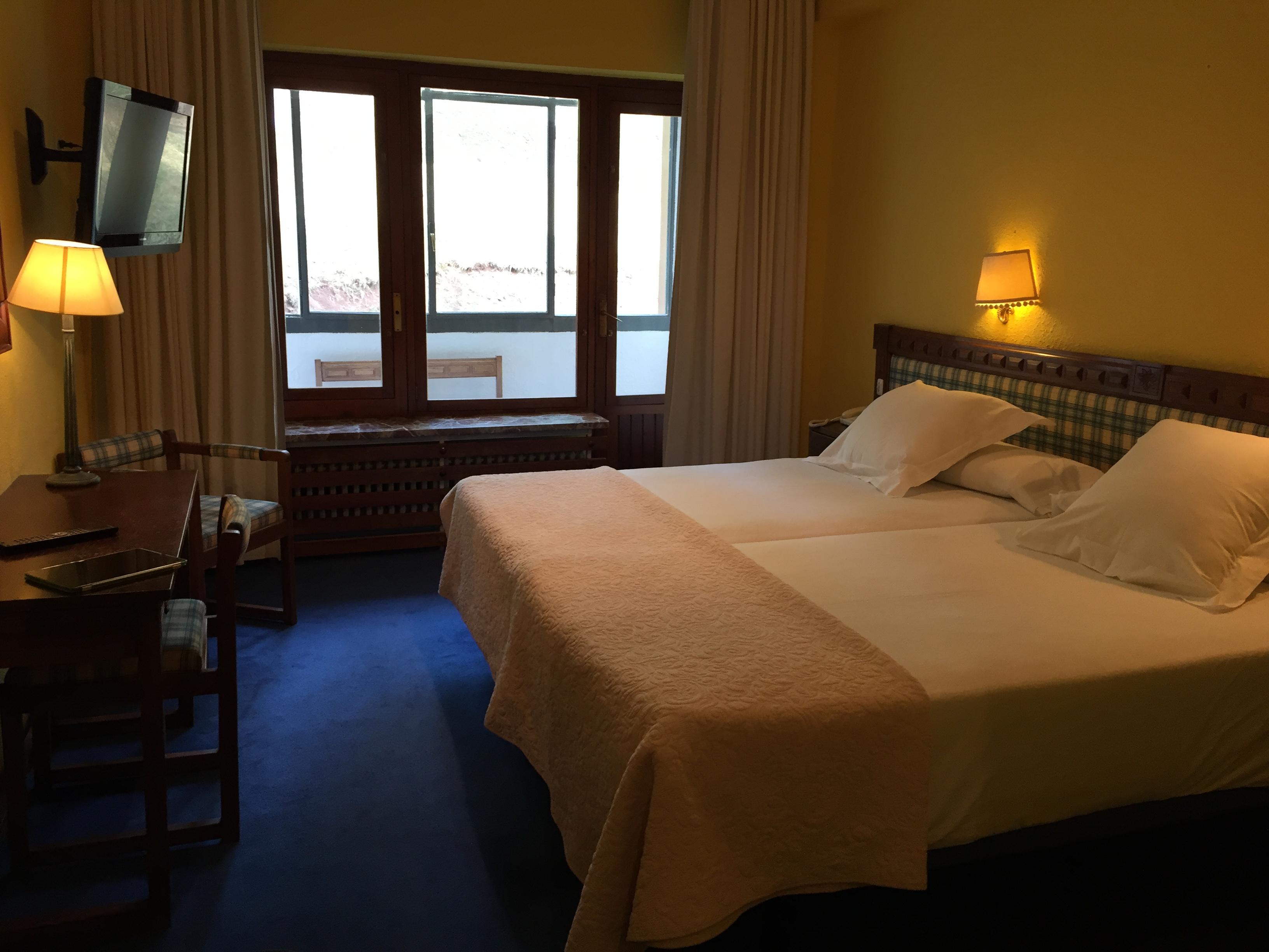 Hotel Edelweiss Candanchú מראה חיצוני תמונה