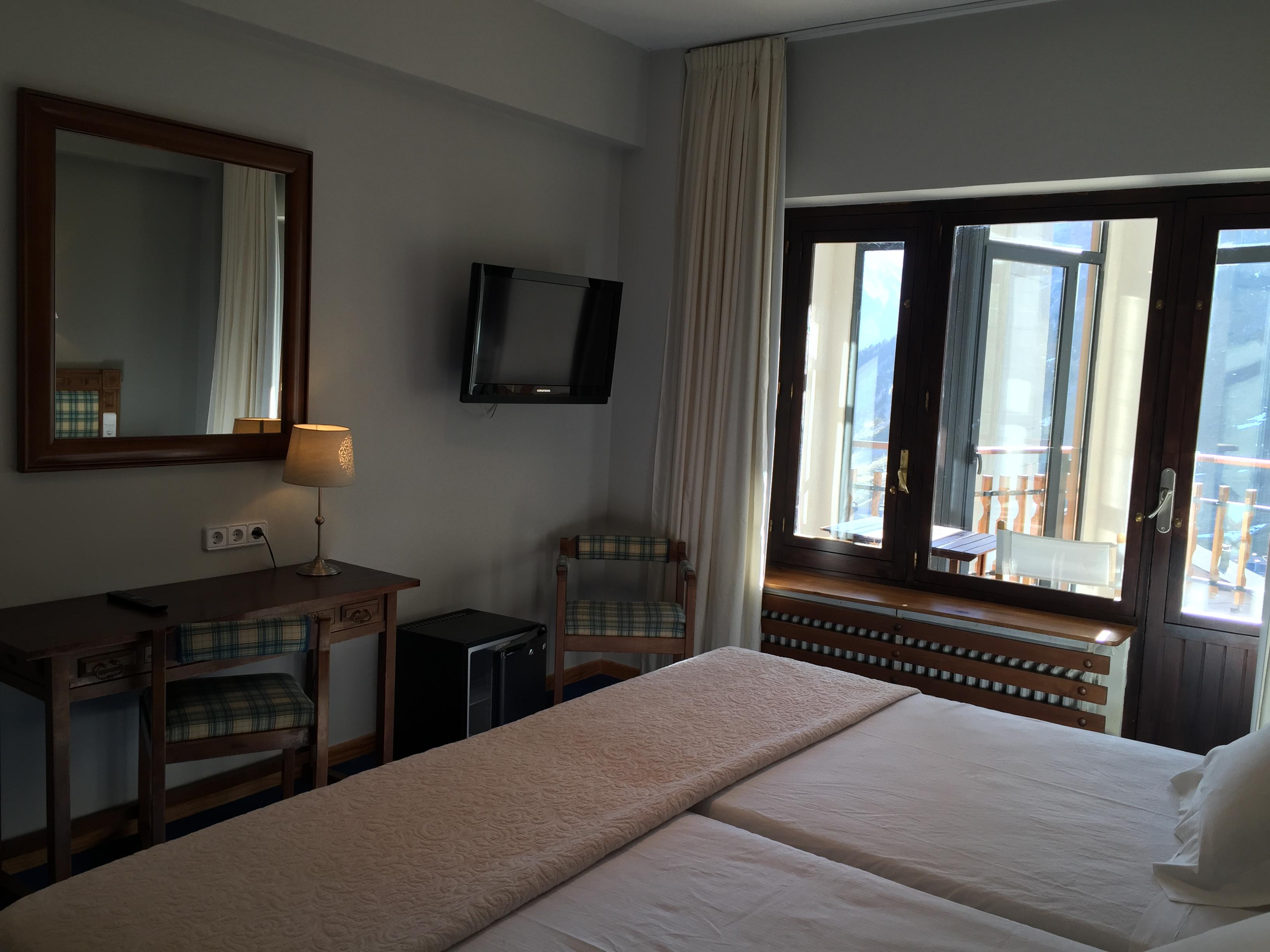 Hotel Edelweiss Candanchú מראה חיצוני תמונה