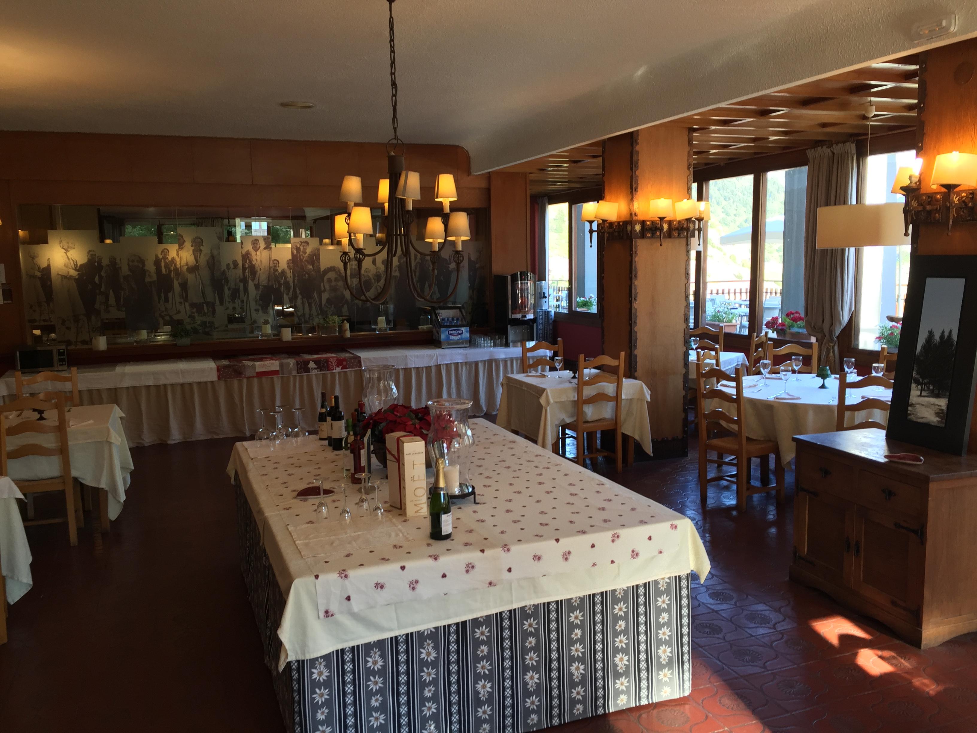 Hotel Edelweiss Candanchú מראה חיצוני תמונה