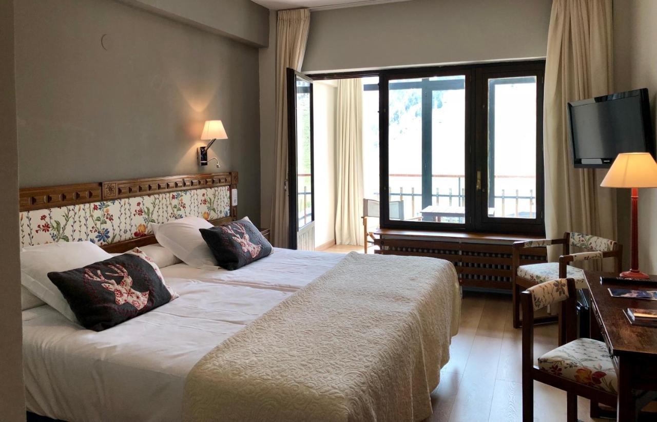 Hotel Edelweiss Candanchú מראה חיצוני תמונה