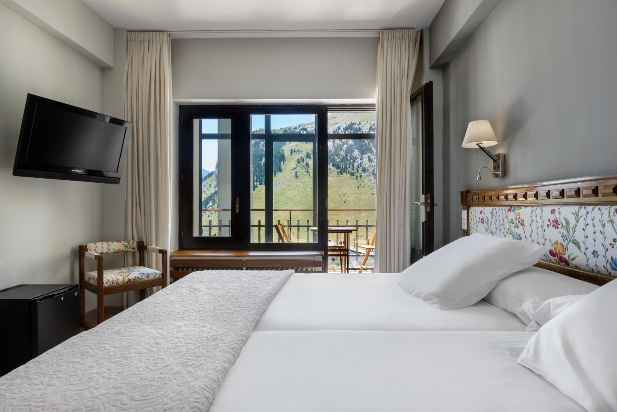 Hotel Edelweiss Candanchú מראה חיצוני תמונה