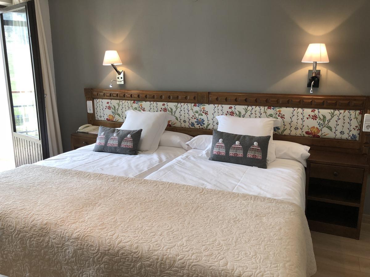 Hotel Edelweiss Candanchú מראה חיצוני תמונה